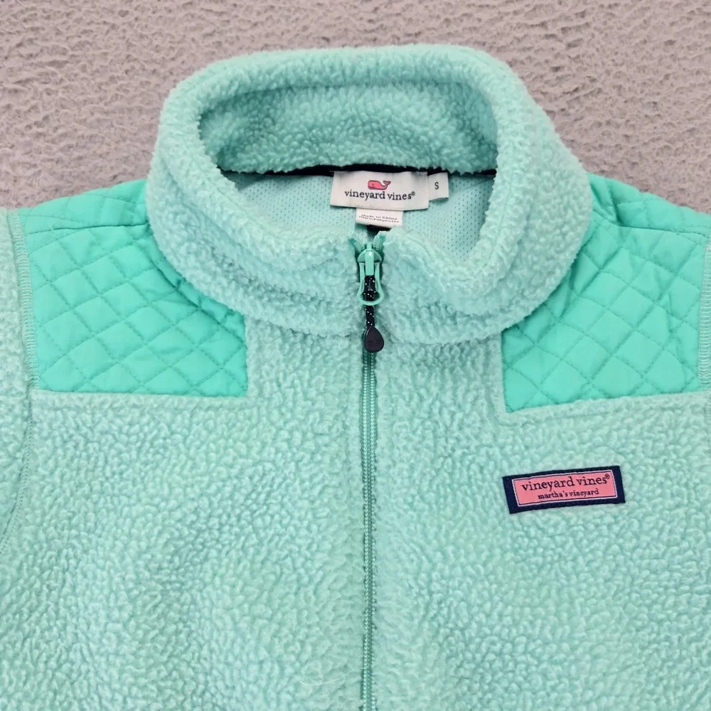 Vineyard Vines good overall